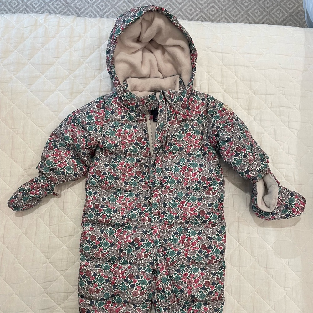 6-12M babyGap floral snowsuit with detachable gloves and booties